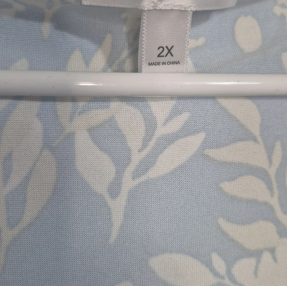 Floral Blue Nightgown Size 2X - Picture 5 of 11